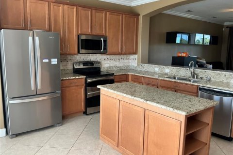Townhouse in Seminole, Florida 3 bedrooms, 193.98 sq.m. № 2294715 - photo 5
