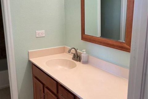 Townhouse in Seminole, Florida 3 bedrooms, 193.98 sq.m. № 2294715 - photo 23
