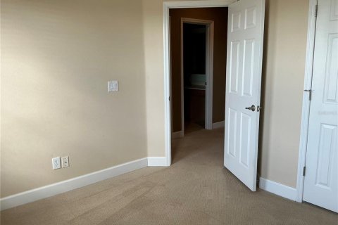 Townhouse in Seminole, Florida 3 bedrooms, 193.98 sq.m. № 2294715 - photo 25