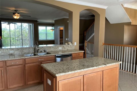 Townhouse in Seminole, Florida 3 bedrooms, 193.98 sq.m. № 2294715 - photo 6