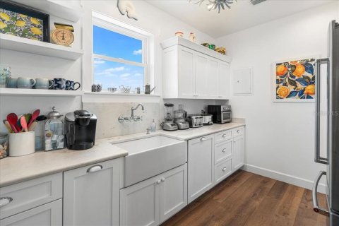 Casa en venta en Saint Pete Beach, Florida, 4 dormitorios, 275.36 m2 № 1899658 - foto 18