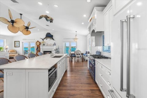 Casa en venta en Saint Pete Beach, Florida, 4 dormitorios, 275.36 m2 № 1899658 - foto 10