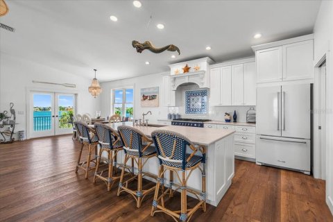 Casa en venta en Saint Pete Beach, Florida, 4 dormitorios, 275.36 m2 № 1899658 - foto 11