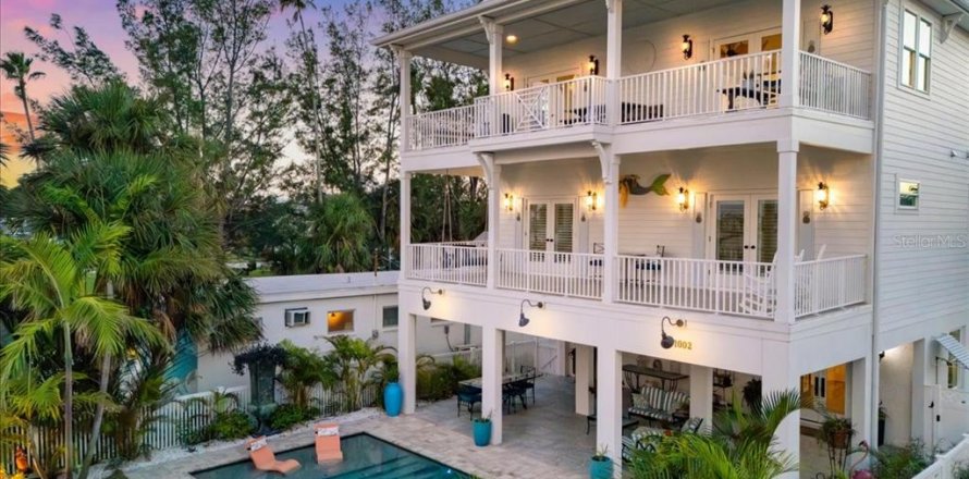 Casa en Saint Pete Beach, Florida 4 dormitorios, 275.36 m2 № 1899658