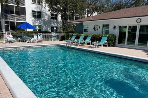 Condominio en venta en Lauderdale-by-the-Sea, Florida, 2 dormitorios, 92.9 m2 № 2044420 - foto 8