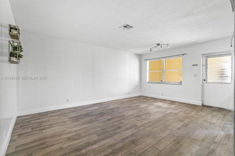 Condo in Boca Raton, Florida, 2 bedrooms  № 2246145 - photo 5