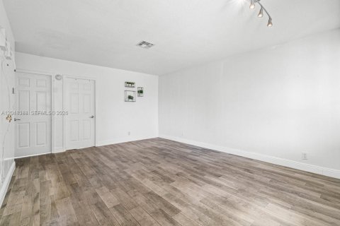 Condo in Boca Raton, Florida, 2 bedrooms  № 2246145 - photo 7