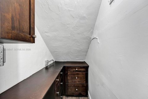Commercial property in Miami Beach, Florida № 2089461 - photo 23