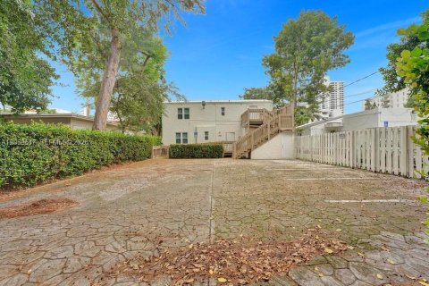 Commercial property in Miami Beach, Florida № 2089461 - photo 3