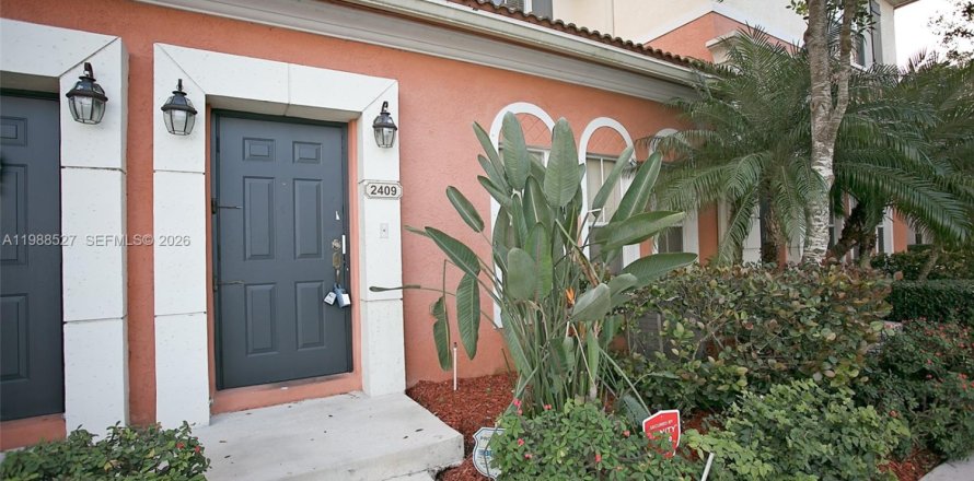 Adosado en Miramar, Florida 3 dormitorios, 151.24 m2 № 2050686