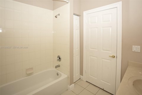 Adosado en alquiler en Miramar, Florida, 3 dormitorios, 151.24 m2 № 2050686 - foto 16