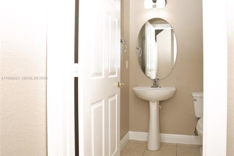 Adosado en alquiler en Miramar, Florida, 3 dormitorios, 151.24 m2 № 2050686 - foto 13