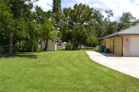 Casa en venta en Port Charlotte, Florida, 3 dormitorios, 192.31 m2 № 1911185 - foto 2