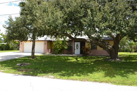 Casa en venta en Port Charlotte, Florida, 3 dormitorios, 192.31 m2 № 1911185 - foto 3