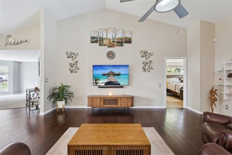 Casa en venta en Leesburg, Florida, 3 dormitorios, 229.38 m2 № 2320882 - foto 6