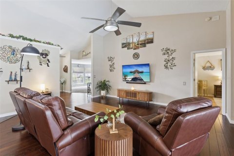 Casa en venta en Leesburg, Florida, 3 dormitorios, 229.38 m2 № 2320882 - foto 9
