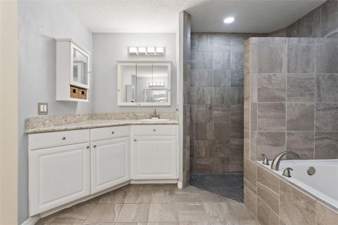 Casa en venta en Leesburg, Florida, 3 dormitorios, 229.38 m2 № 2320882 - foto 29