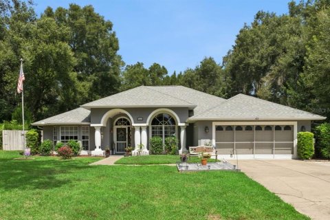 House in Leesburg, Florida 3 bedrooms, 229.38 sq.m. № 2320882