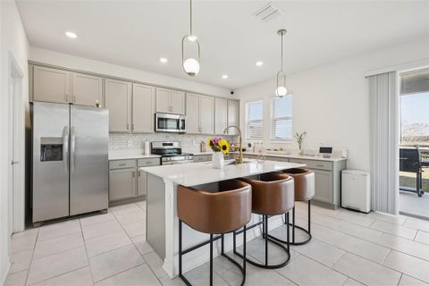 Casa en venta en Apopka, Florida, 4 dormitorios, 258.36 m2 № 2120682 - foto 19