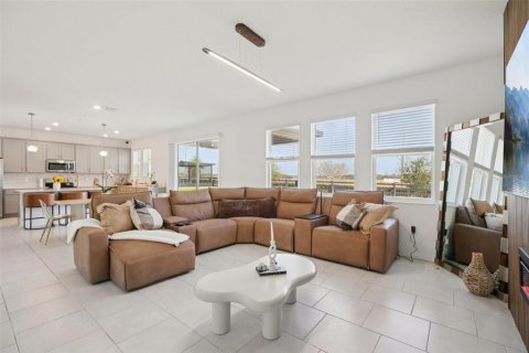 Casa en venta en Apopka, Florida, 4 dormitorios, 258.36 m2 № 2120682 - foto 13