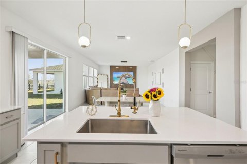 Casa en venta en Apopka, Florida, 4 dormitorios, 258.36 m2 № 2120682 - foto 22