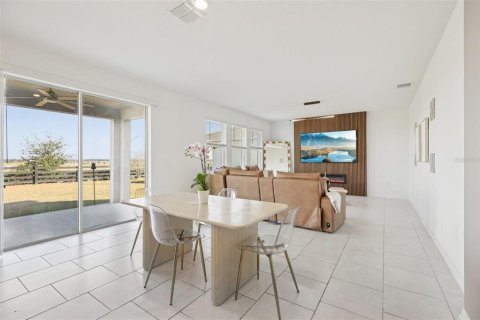 Casa en venta en Apopka, Florida, 4 dormitorios, 258.36 m2 № 2120682 - foto 17
