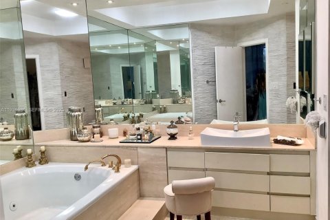 Condominio en alquiler en Aventura, Florida, 1 dormitorio, 115.01 m2 № 1990314 - foto 5