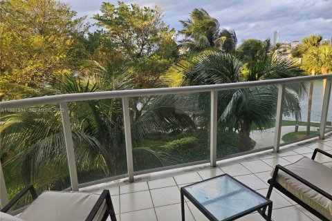 Condominio en alquiler en Aventura, Florida, 1 dormitorio, 115.01 m2 № 1990314 - foto 6