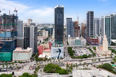 Condo in Miami, Florida, 1 bedroom  № 1943882 - photo 2