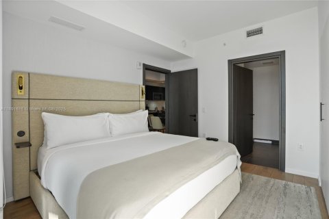 Condo in Miami, Florida, 1 bedroom  № 1943882 - photo 26