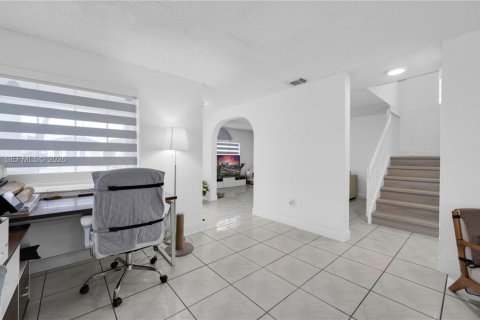 Villa ou maison à vendre à Miami, Floride: 3 chambres, 148.27 m2 № 2068097 - photo 11