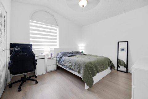 Villa ou maison à vendre à Miami, Floride: 3 chambres, 148.27 m2 № 2068097 - photo 27