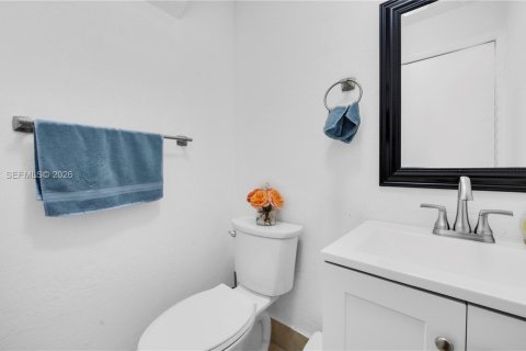 Villa ou maison à vendre à Miami, Floride: 3 chambres, 148.27 m2 № 2068097 - photo 21