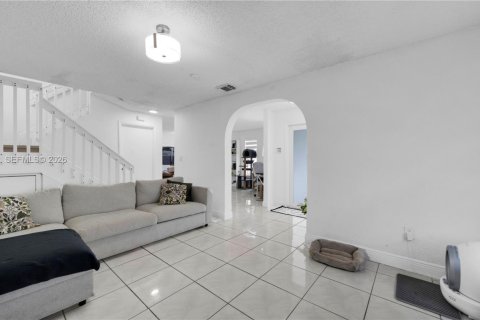 Villa ou maison à vendre à Miami, Floride: 3 chambres, 148.27 m2 № 2068097 - photo 8