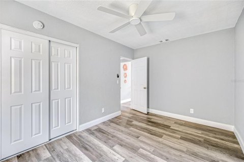 Casa en venta en Saint Petersburg, Florida, 4 dormitorios, 159.98 m2 № 1541796 - foto 14