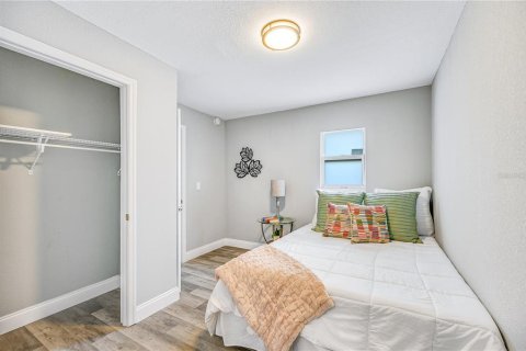Casa en venta en Saint Petersburg, Florida, 4 dormitorios, 159.98 m2 № 1541796 - foto 17