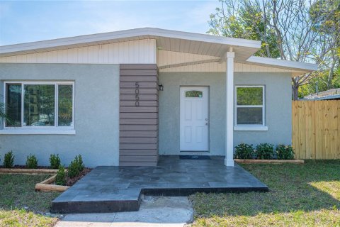 Casa en venta en Saint Petersburg, Florida, 4 dormitorios, 159.98 m2 № 1541796 - foto 3