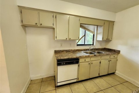Appartement à louer à Gainesville, Floride: 2 chambres, 167.22 m2 № 1789332 - photo 13