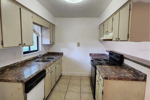 Appartement à louer à Gainesville, Floride: 2 chambres, 167.22 m2 № 1789332 - photo 12