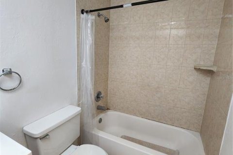 Appartement à louer à Gainesville, Floride: 2 chambres, 167.22 m2 № 1789332 - photo 27