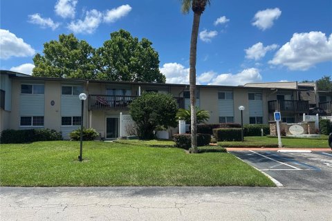 Condo in Winter Park, Florida, 2 bedrooms  № 2208749 - photo 2