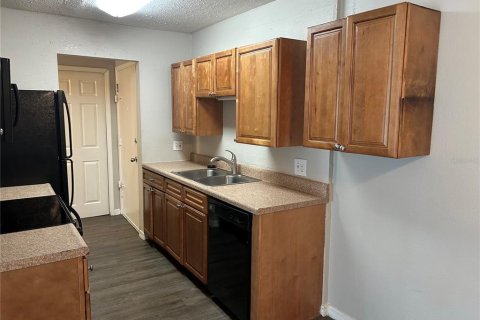 Condo in Winter Park, Florida, 2 bedrooms  № 2208749 - photo 3