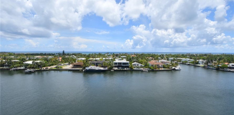 Condo in Aventura, Florida, 4 bedrooms  № 1799427