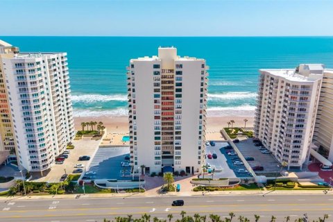 Condo à Daytona Beach, Floride, 3 chambres  № 2101317