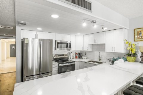 Copropriété à louer à Daytona Beach, Floride: 3 chambres, 135.45 m2 № 2101317 - photo 4