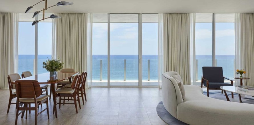 Apartment in FOUR SEASONS in Fort Lauderdale, Florida 2 bedrooms, 166 sq.m. № 60490
