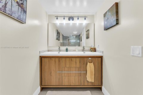 Condominio en venta en Hollywood, Florida, 2 dormitorios, 145.86 m2 № 1360227 - foto 26