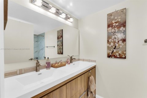 Condominio en venta en Hollywood, Florida, 2 dormitorios, 145.86 m2 № 1360227 - foto 29