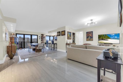 Condominio en venta en Hollywood, Florida, 2 dormitorios, 145.86 m2 № 1360227 - foto 21