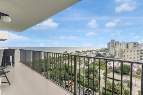 Condominio en venta en Hollywood, Florida, 2 dormitorios, 145.86 m2 № 1360227 - foto 7